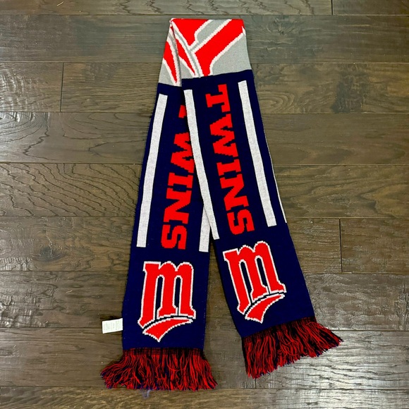 Minnesota Twins Winter Scarf Blue/Red/White Great Condition! - Picture 1 of 4
